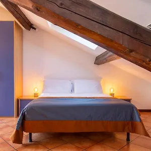 Apartamento Mondadori, Milán