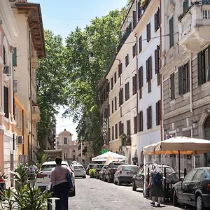 A Casa Di Miranda , Rome Italie