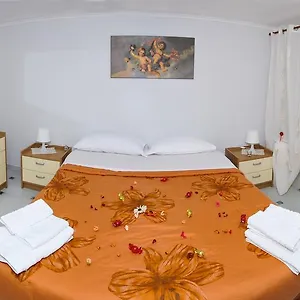 Welcome House Nápoles